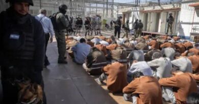 الأسرى الفلسطينيون: إصابات بإعاقات دائمة داخل السجون نتيجة التعذيب والإهمال الطبي