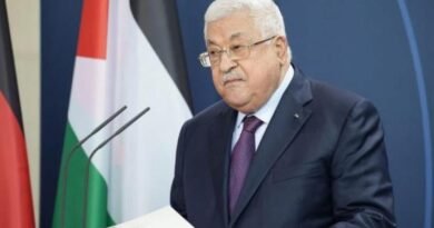 عباس: الحكومة الإسرائيلية الجديدة قد تشكل فرصة لاستئناف الحوار السياسي وتحقيق السلام